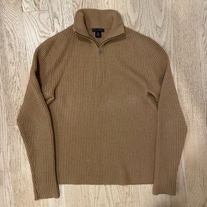Men’s Banana Republic 1/2 zip sweater. Wool / Camel Hair blend. Size medium